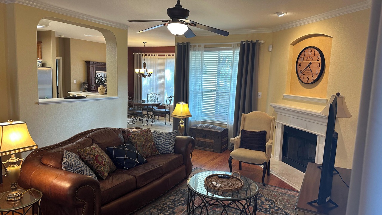 Photo of Livingroom in Stone Oak
