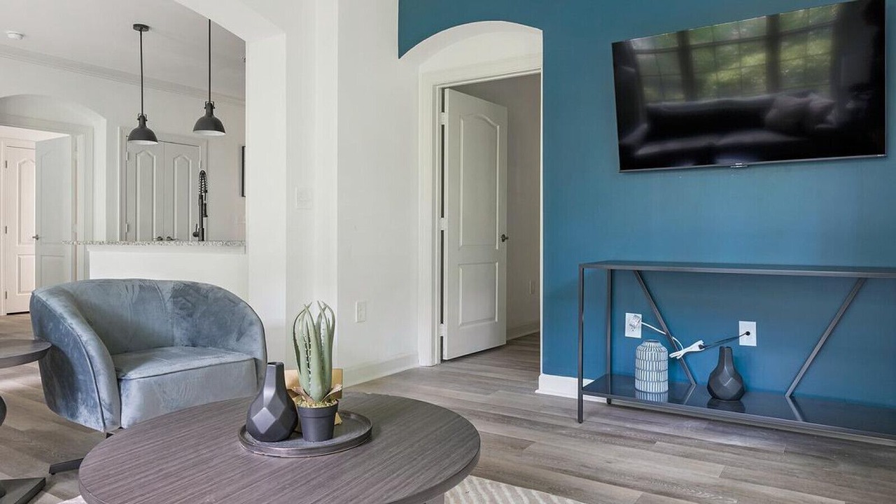 Photo of Livingroom in North Druid Hills