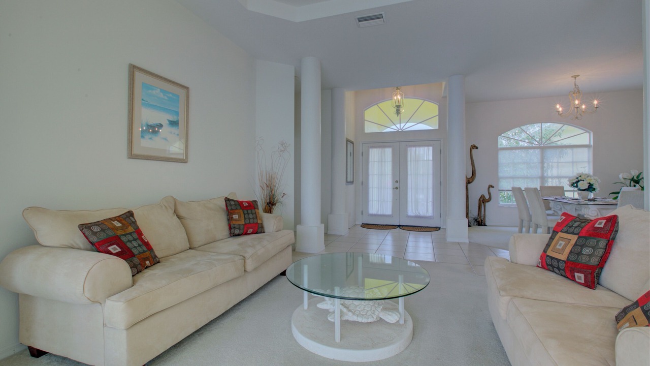 Photo of Livingroom in Englewood East
