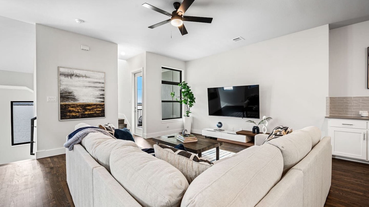 Photo of Livingroom in Rowlett