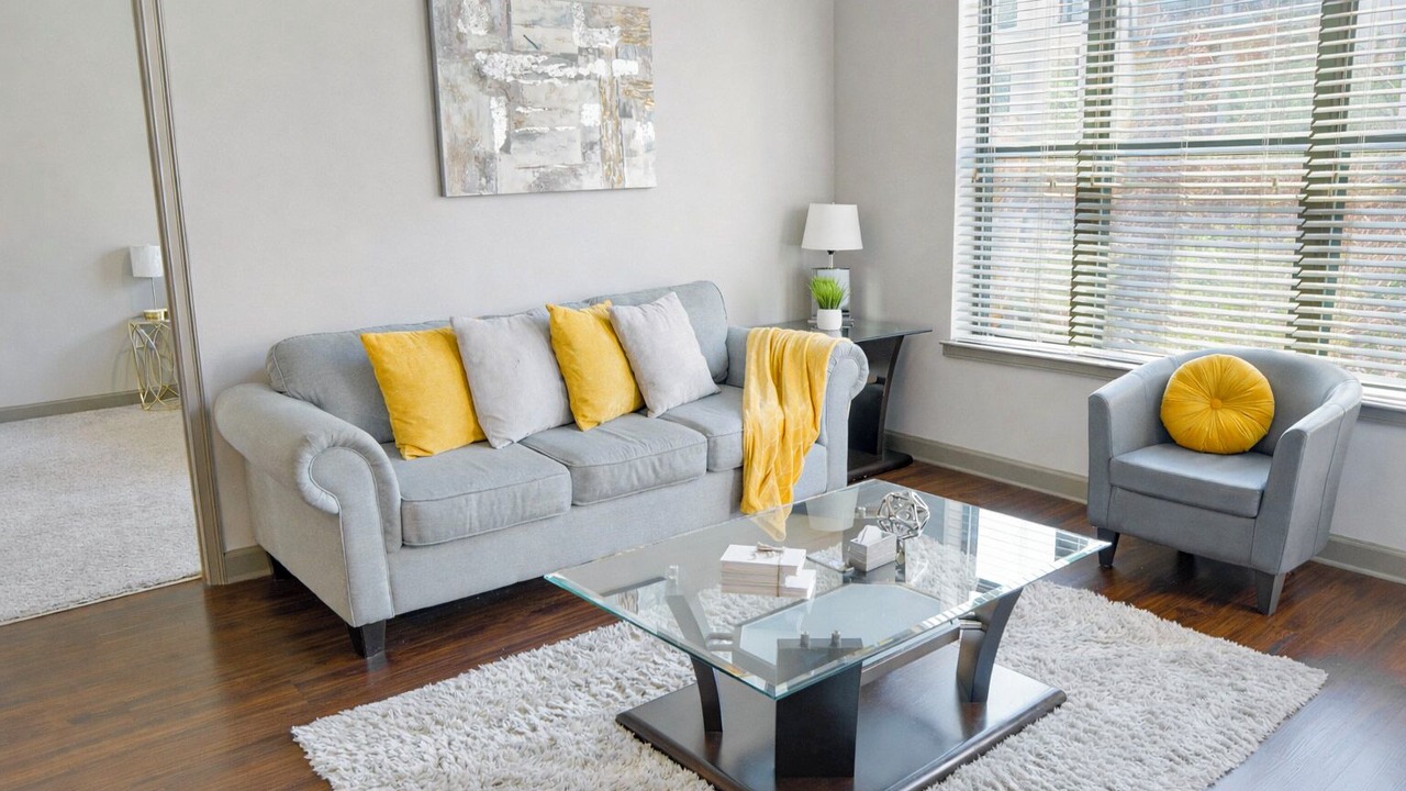 Photo of Livingroom in Loring Heights
