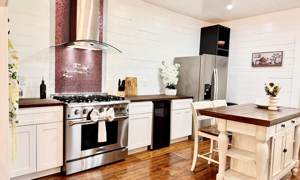 Photo of Kitchen in Northwest Los Angeles Heights
