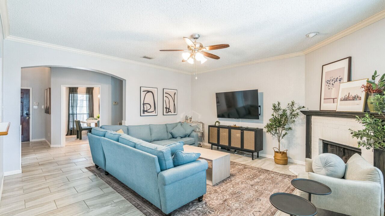 Photo of Livingroom in Rowlett