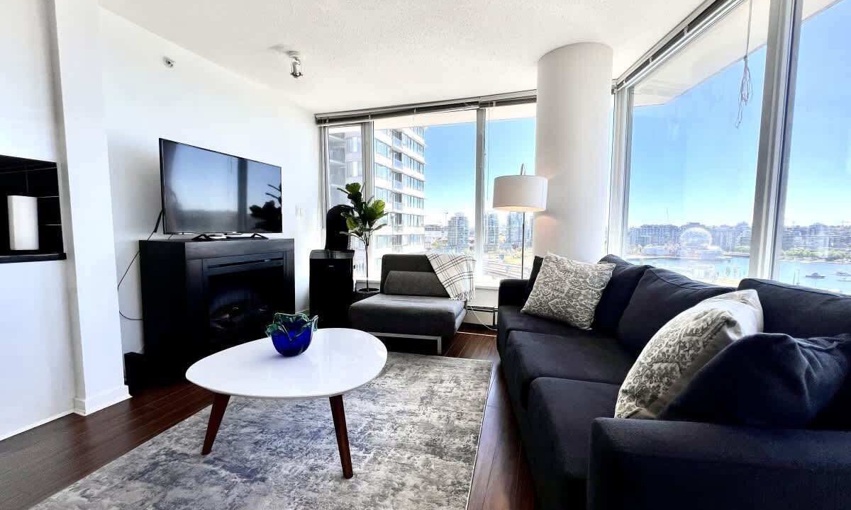 Photo of Livingroom in Crosstown