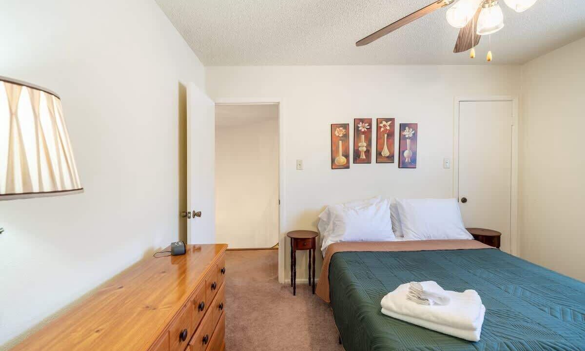 Photo of Bedroom in Medical Center District