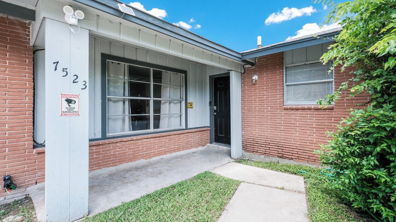 Photo of Outdoor in Lackland Terrace