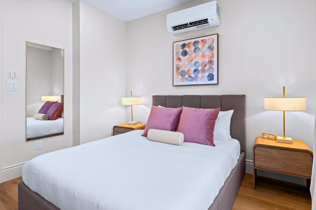 Photo of Bedroom in Riverdale