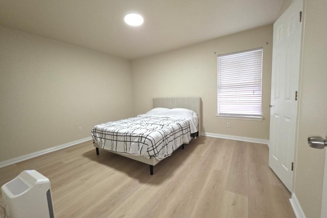 Photo of Bedroom in West Arlington