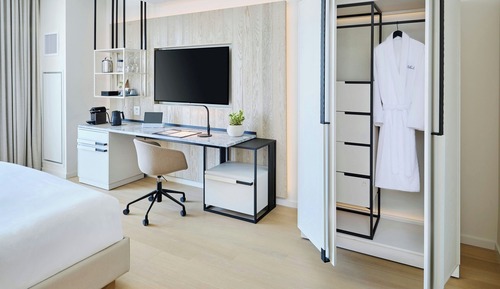 Studio, 1 King Bed