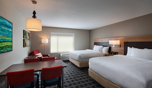 Studio, 2 Queen Beds (Mobility Accessible, Roll-In Shower)
