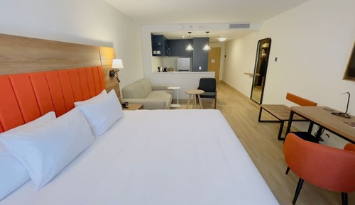 Studio Suite, 1 Bedroom, City View