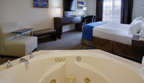 King Suite with Spa Bath