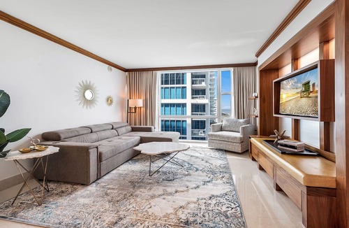 North Beach Condo | Private Residence at Carillon Miami Resort - 911