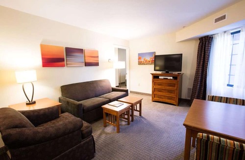 Gateway Hotel | A Place You'll Surely Enjoy! w/Pool, Close to Riata Neighborhood Park