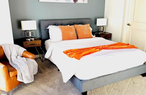 Midtown Apartment | The Urban Oasis in Midtown