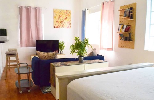 City Center Condo | Light-Filled Apt| Steps to Beach Convention Center