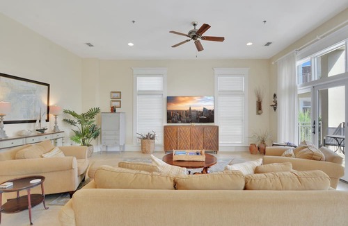 Saint Simons Island Condo | St. Simons Oceanfront Condo Elevator Walk to Beach Great Pool