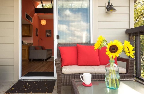 Barton Hills Condo | View, 1 King bed & sleeper; .33 mi to Barton Springs/Zilker Park, @2 mi to DT!