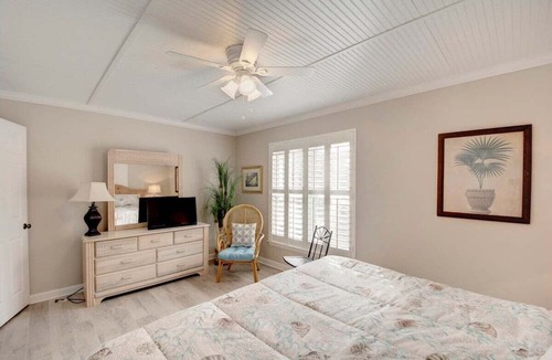 Saint Simons Island Apartment | Bill's Beach Bungalow | East Beach Condo Near Pier Village | St. Simons Island