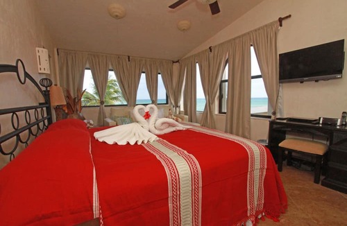 Playacar Fase I Condo | Ocean-Front, 3 Bedroom Penthouse, Family Friendly, Playa, Xaman Ha #7201.
