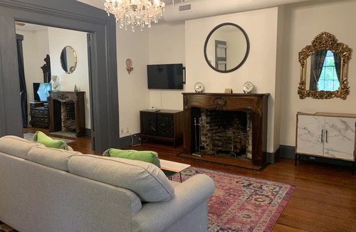 Historic District - North Apartment | Parlor Apartment on Abercorn: Facing Colonial Park