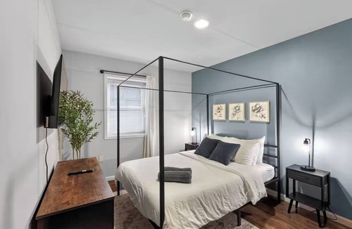 Market East Apartment | Peaceful 2-bedroom apartment - Walk Everywhere