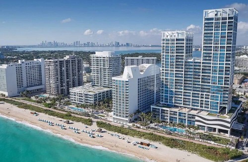 North Beach Hotel | Beachfront 1-bedroom apartment at LUXURY Carillon Miami Hotel