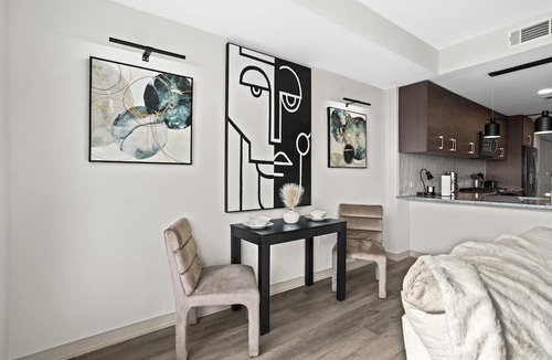 Peachtree Center Apartment | 20th-Floor Luxury 1BR | Skyline Views, Pool, Walk to Mercedes-Benz Stadium