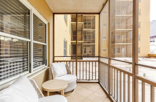 Downtown Atlanta Condo | Stadium Walk | 2 Suites | Free Parking