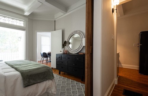 Midtown Apartment | 2 Bedroom Midtown Gem