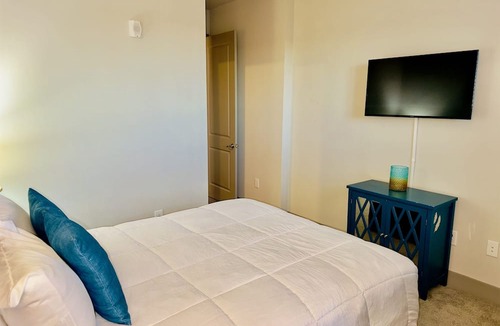 Lindbergh Apartment | Buckhead Quarters - Spacious with Private Balcony