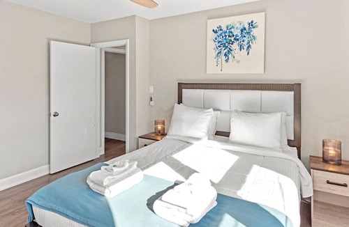 Burlington Apartment | 10 min walk to DT, stylish, free parking | IOB2