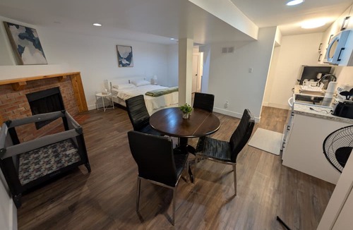 Richmond Hill Apartment | Cozy & Private Suite w/Private Entrance & Parking