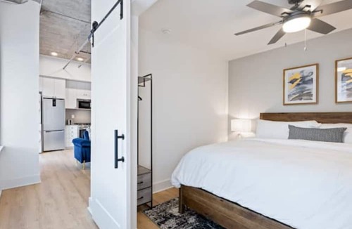 Virginia Highland Condo | Cozy 1-bedroom condo, fitness room in brilliant Atlanta-Ponce City Market Area