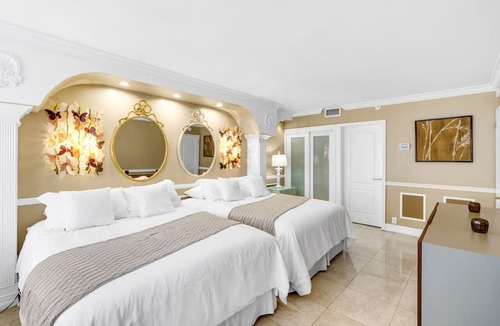 Mid Beach Condo | Huge Beachfront Lux Condo 2400sqft 5 Bedroom 5 Bathroom with Ocean and Bay Views