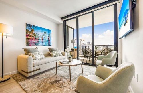 North Beach Apartment | Miami Beach Retreat Cozy 1BR Steps from the Shore