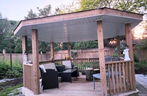 Historic Old Town House | Cozy Home in Niagara-on-the-Lake