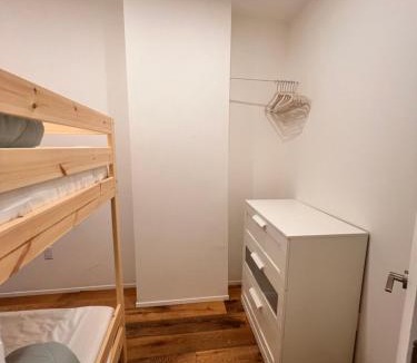 Historic Downtown Apartment | 5 bedroom 3 bath apartment sleeps 10plus Jersey City Central 5 min walk to PATH