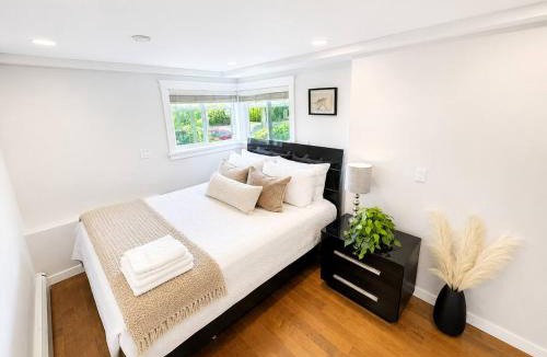 District of North Vancouver House | North Van Getaway with 3BR, Hot Tub and Huge Backyard