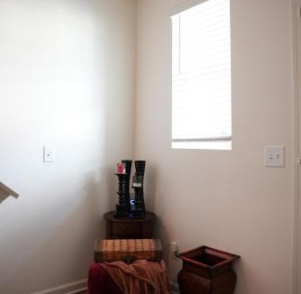 Clarkdale House | 3BR Home 15 Min from airport Perfect for Couples
