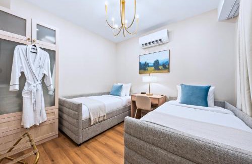 Riverdale Hotel | Casa Hotels Gerrard Brand New Family Suite