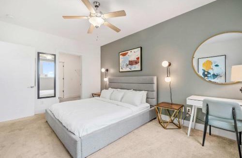 SoNo Apartment | 1B1B Midtown Apartment Private Balcony, Views, Gym - 1B4