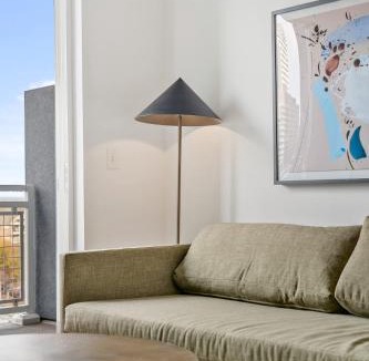 SoNo Apartment | FIFA 2026 Stay - Modern 1B1B Apartment with Private Balcony - 2 mi from Mercedes-Benz Stadium - 7