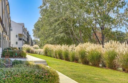 Chosewood Park House | 2 Mi to Zoo Atlanta: Modern Townhome w/Balcony