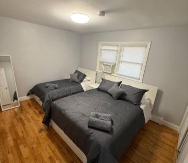 The Heights Apartment | Comfortable Stay Near NYC
