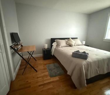 The Heights Apartment | Comfortable Stay Near NYC