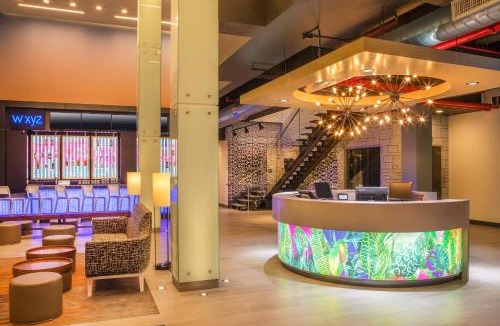 Queens Hotel | Aloft by Marriott New York LaGuardia Airport