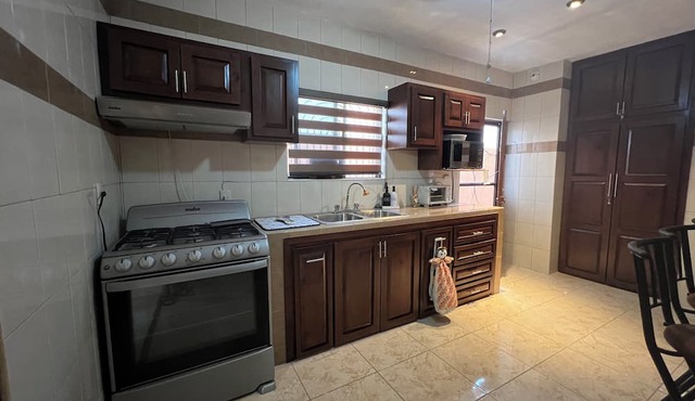 "3 Min to Santiago Square! 'La Casita De Santiago' – Your Charming Getaway!"