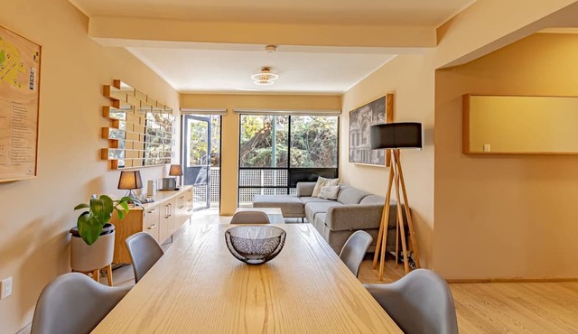 Contemporary chic near WTC | Terrace