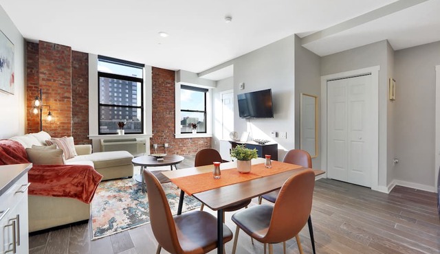 Elegant Main Street Living* Near NYC